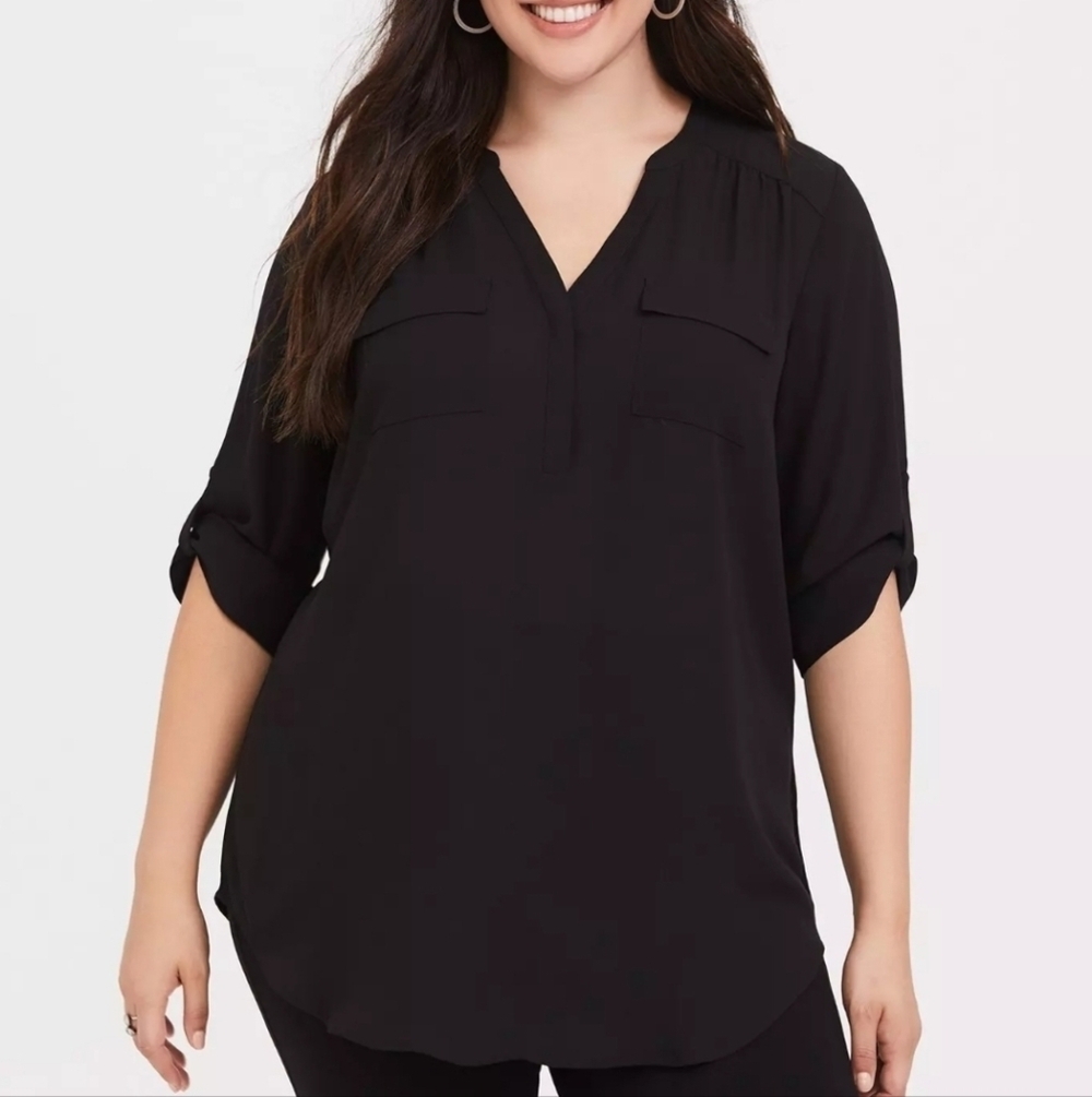 ✨️Torrid Black Georgette Blouse! Size 2